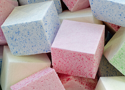 Iran produces medical polyurethane foam with exports to Russia and Oman