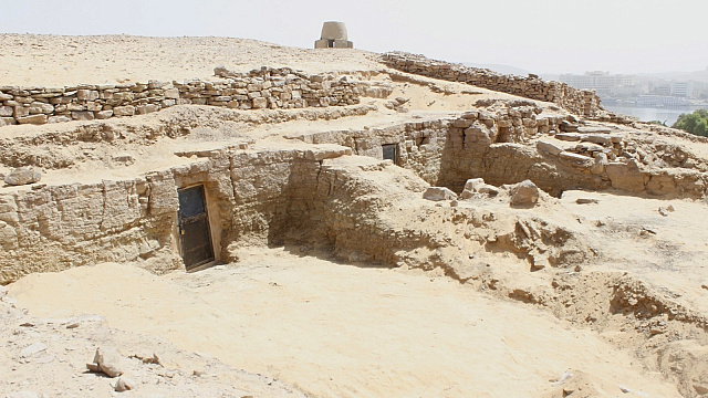 Archaeologists discover three old tombs at Qubbet El-Hawa in Aswan